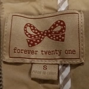 FINAL PRICE NWOT Forever Twenty One hooded jacket w saggy pockets silver accents